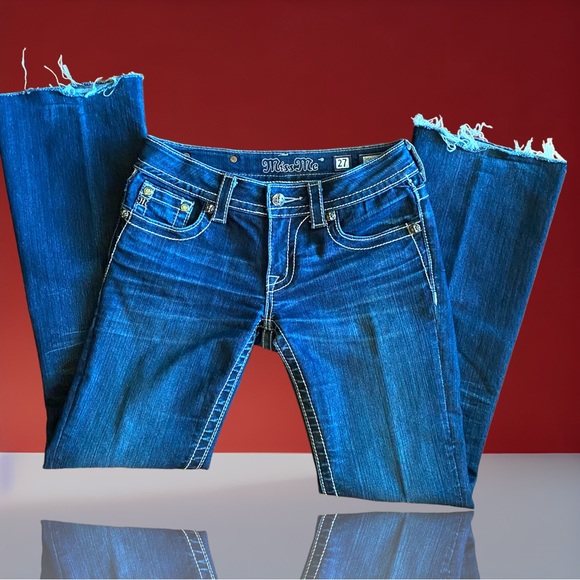 Miss Me Low Rise Bootcut jeans Sz. 27 NWOT Dark wash Embellished Cross pockets - Picture 4 of 11